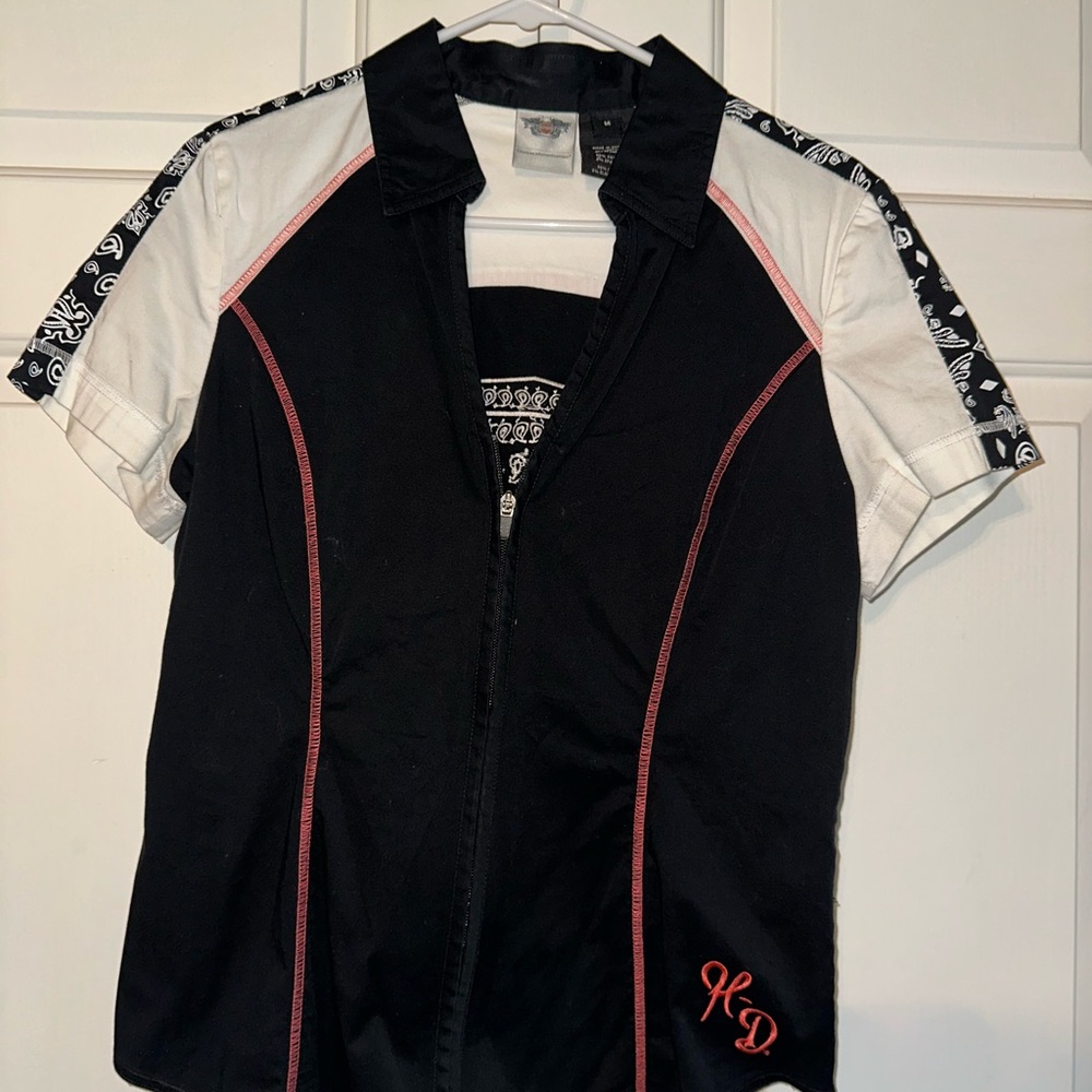 Harley-Davidson women’s  Black and White zip front Shirt
